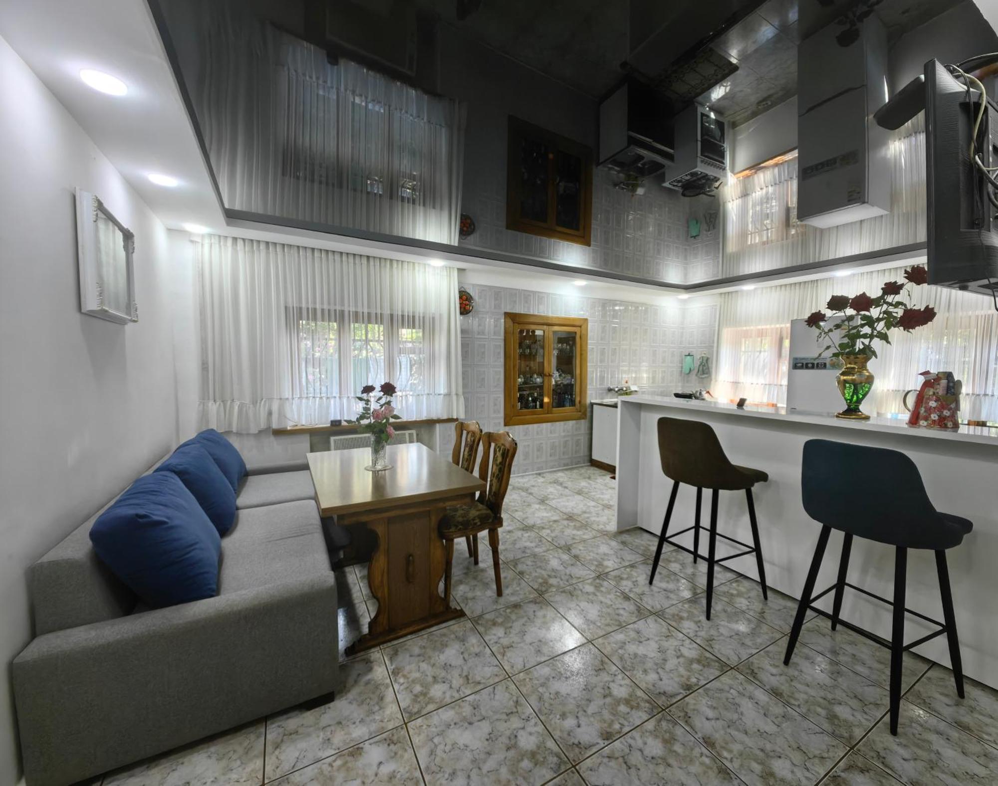 Guest House Metreveli Street 19 Khashuri Exterior foto